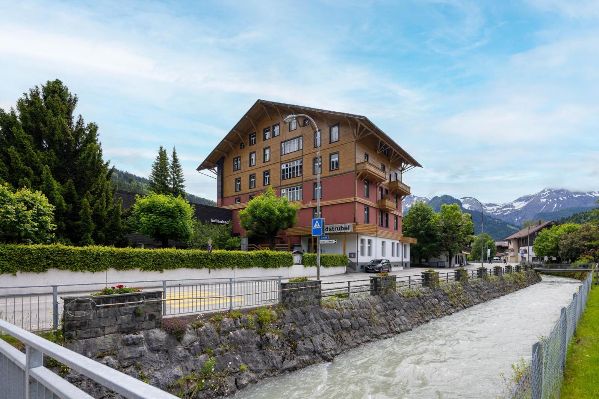 Sporthotel Wildstrubel Lenk im Simmental Extérieur photo