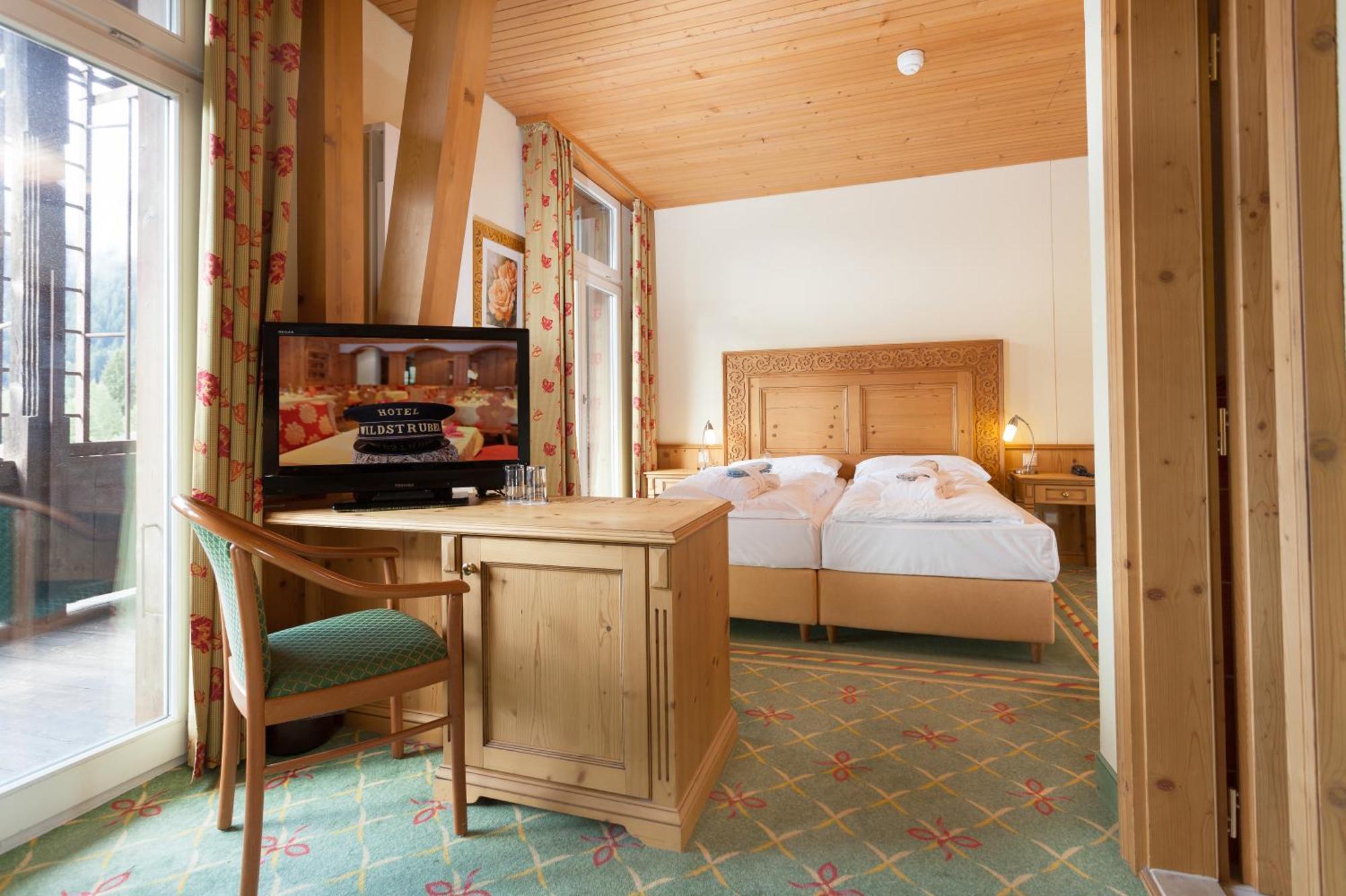 Sporthotel Wildstrubel Lenk im Simmental Extérieur photo